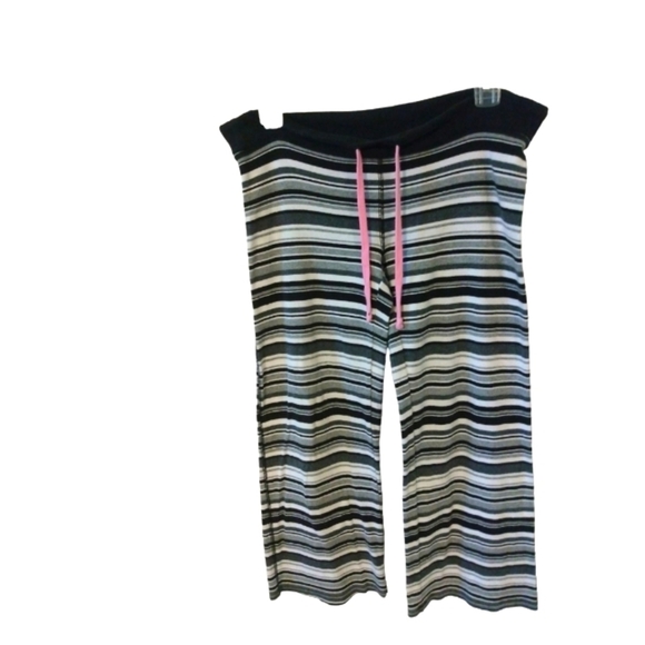 PINK Capri PJ Lounge Pants Stripped Soft Comfy Victoria Secrets XS - Picture 1 of 7